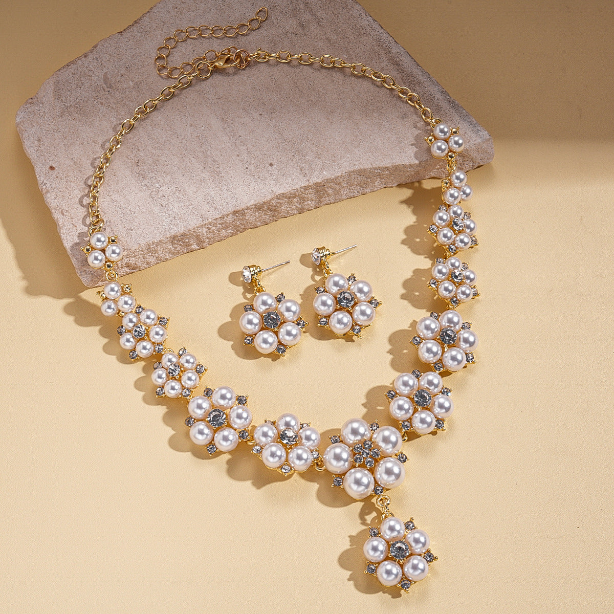 Divina Necklace Rose Gold